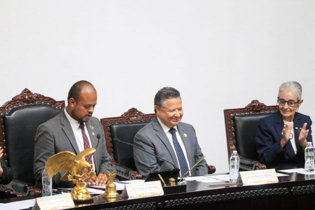 Plasman nombre de Olga Trevethan Cravioto, primera diputada hidalguense