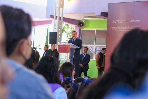 Arranca distribuci&oacute;n de 500 mil &uacute;tiles escolares y uniformes en Hidalgo