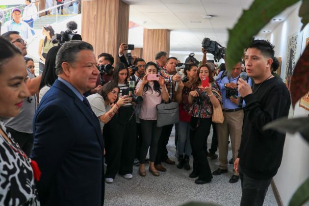Inauguran exposici&oacute;n &ldquo;Nuga Nu&rsquo;i, Nu&rsquo;i Nuga&rdquo; en edificio de Gobierno