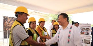 El gobernador Julio Menchaca entrega obra en el Pueblo Mágico