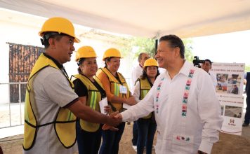 El gobernador Julio Menchaca entrega obra en el Pueblo Mágico