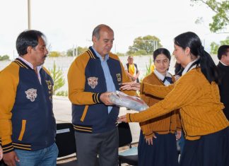 Invierten más de 305 mil pesos en beneficio de estudiantes en Acatlán