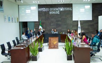 Reúnen 11 mil 280 firmas promoventes de revocación de mandato