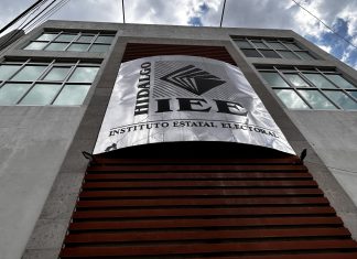 Presenta IEEH libro con tabulador de pagos para intérpretes indígenas