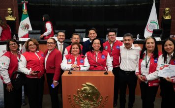 Reconocen a docentes que participaron en actualización sobre ciencia y tecnología