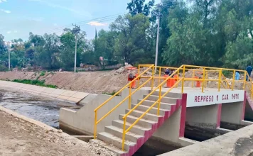 Manipulación ilegal de compuertas provoca daños en canal de riego en Atitalaquia
