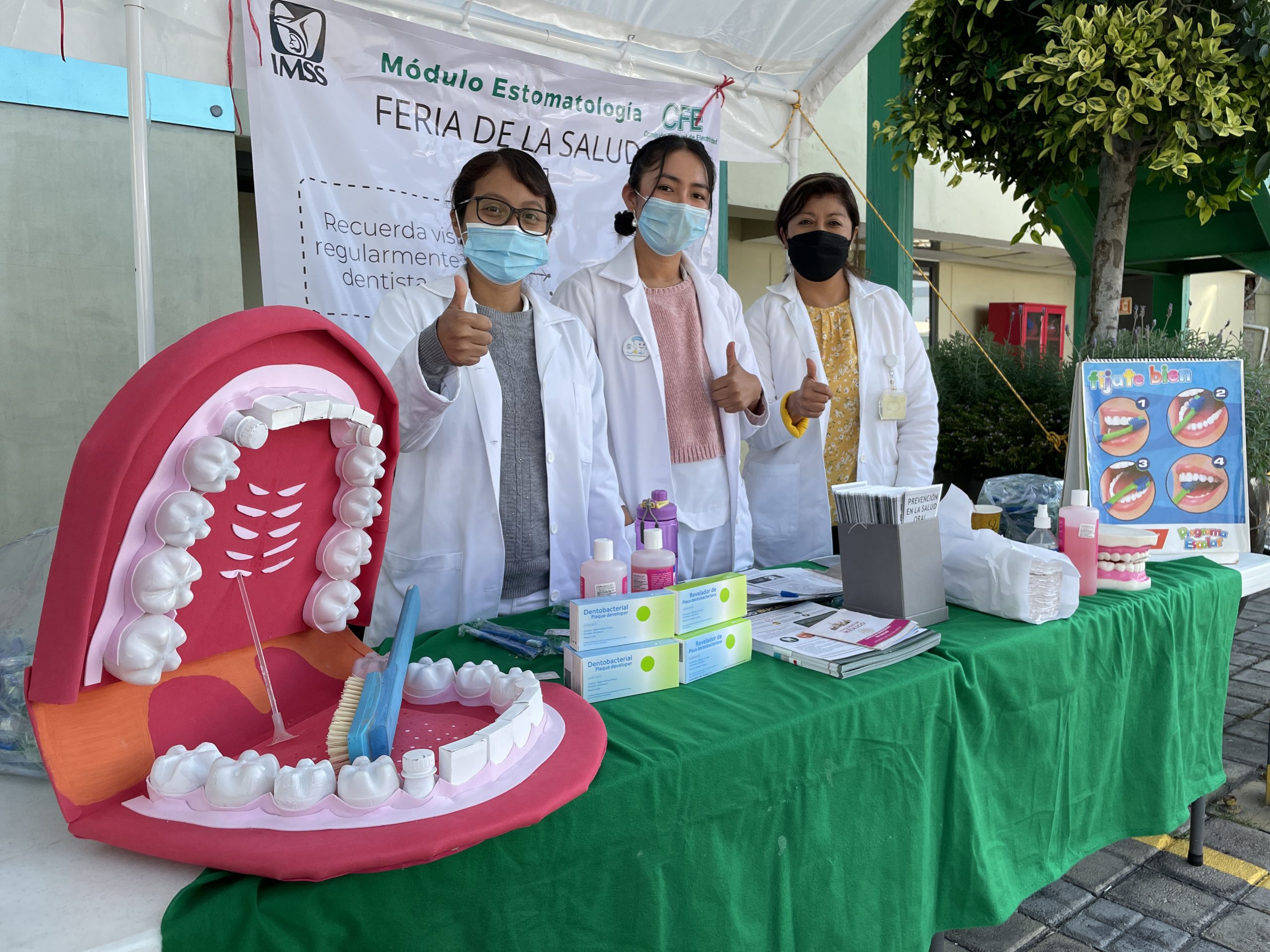 Realiza IMSS Puebla Feria de la Salud en CFE para fortalecer cultura de