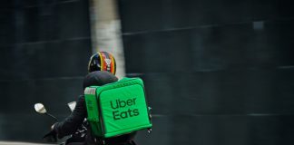 Repartidores de comida acusan discriminación por reformas a Ley de Movilidad