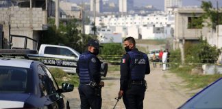 Hallan cadáver encajuelado en Tzicatlacoyan