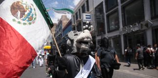 Marchan trabajadores del PJ en contra de la Reforma al Poder Judicial