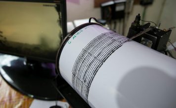 Terremoto de 7.1 causa alerta de tsunami en Japón