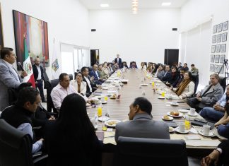 Alejandro Armenta ofrece a diputados federales trabajar sin filias ni fobias, por Amor a Puebla