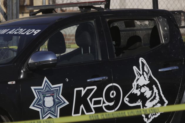 Balacera y persecuci&oacute;n en Puebla deja polic&iacute;as heridos y patrullas baleada