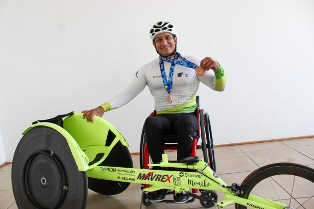 Reconoce para atleta poblano Jos&eacute; Alan Fr&iacute;as, el apoyo al deporte en el estado