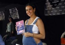 Personalidades populares firman libros en la Diada de Sant Jordi