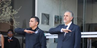 Gobierno de Pepe Chedraui rinde homenaje a policías caídos