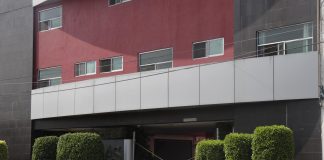 Muere trabajador de hotel Villas Premier al caer de un tercer piso