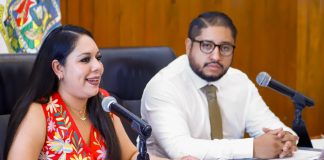 Tonantzin Fernández entrega becas a cadetes en formación