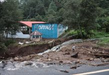 Suman 23 muertos por lluvias en la Sierra Norte de Puebla; sigue la búsqueda del niño Liam