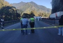 Tragedia en Puebla-Orizaba. Volcadura de camión deja una mujer muerta y dos heridos