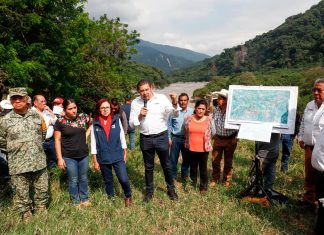 Armenta supervisa daños en Tlacuilotepec; reconstruirán el puente San Marcos