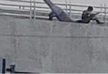 Familiar evita tragedia y convence a hombre de no lanzarse del puente de Loreto