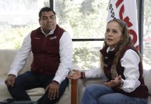 Morena entrega apoyo a familias afectadas por lluvias en Huauchinango