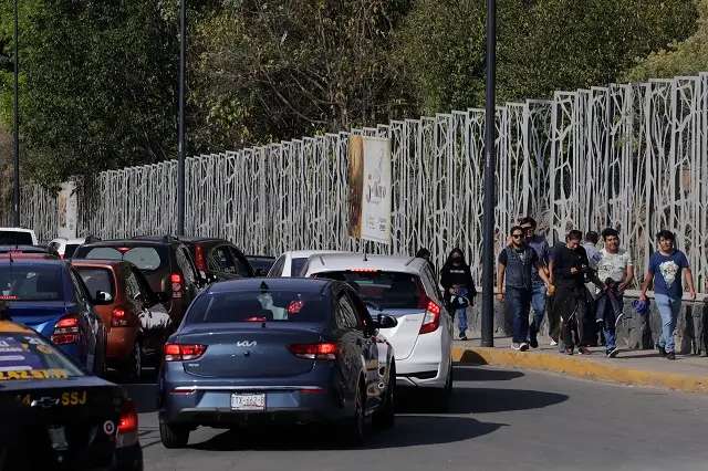 Robo de autopartes se concentra en zonas sin cobro de estacionamiento: Centros Comerciales