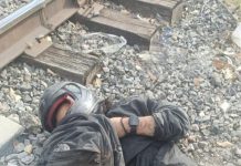 Motociclista se queda sin mano al intentar ganarle el paso al tren en la zona de la Pepsi