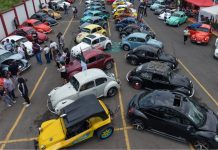 Cuautlancingo celebra el Día Mundial del Vocho con caravana y exhibición de autos