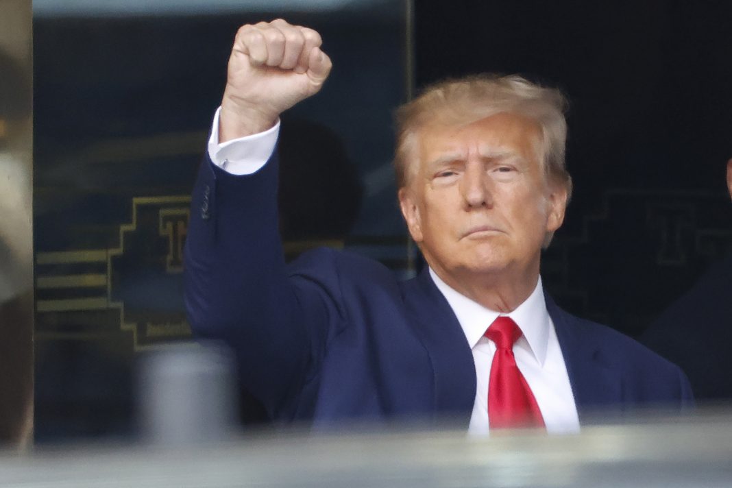 Trump pide aplazar el juicio por difamación y violación a la autora Jean Carroll