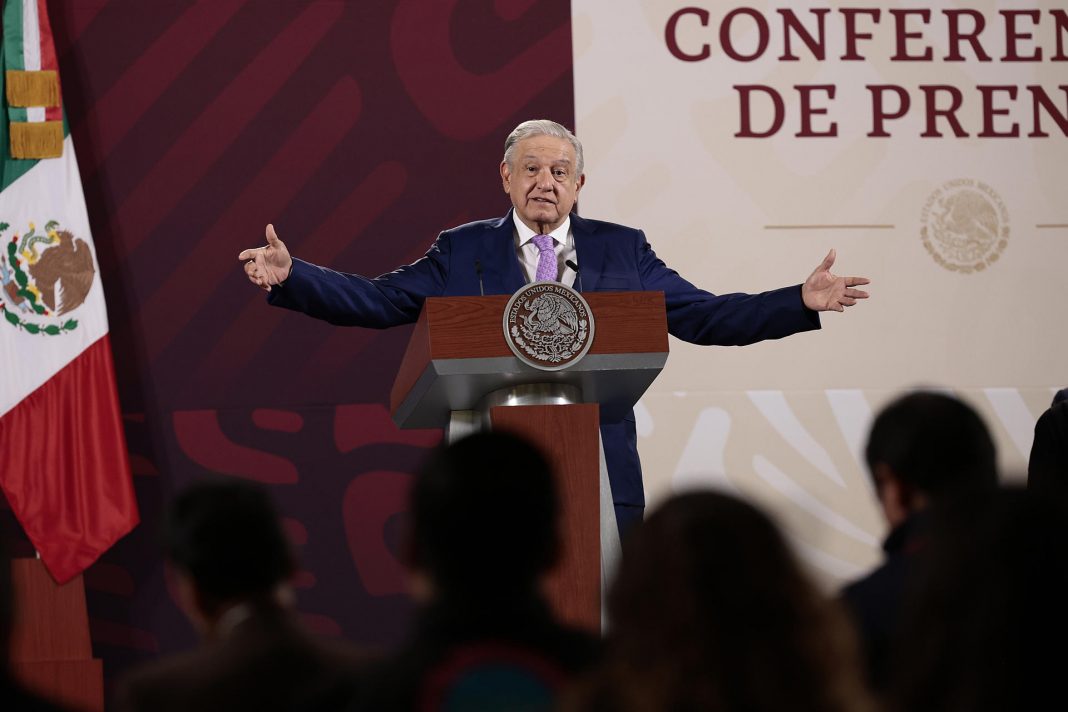 López Obrador apoya que El Salvador pida renuncia de autoridades mexicanas