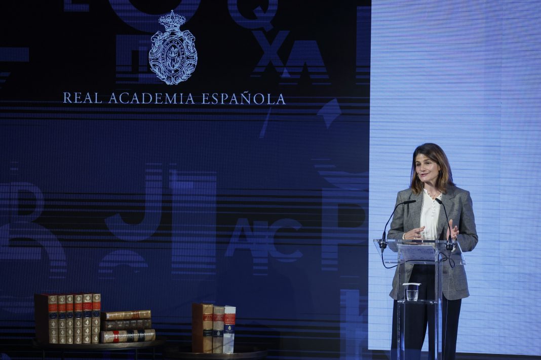 Todas las respuestas de Google sobre palabras en español tendrán como fuente a la RAE