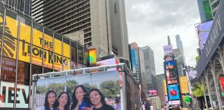 Una serie de retratos de inmigrantes adorna Times Square para fomentar la inclusión