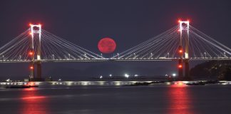 Primera superluna de 2024 ilumina el mundo