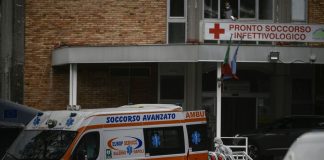 En Italia extirpan un tumor de 30 kilos a mujer de 75 años