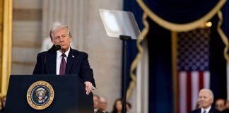 Trump planea declarar el inglés como lengua oficial de EE. UU.