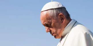 Vaticano posee la renuncia firmada del papa Francisco desde 2013