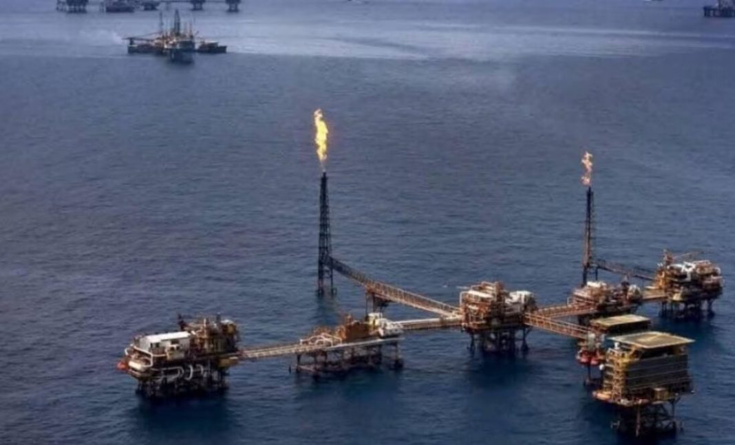 Asalto pirata en plataforma de Pemex deja trabajadores agredidos