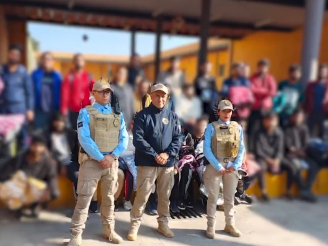 Rescatan a 27 migrantes retenidos en un hotel de CDMX Rescatan a 27 migrantes retenidos en un hotel de CDMX