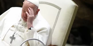 Papa Francisco sigue con bronquitis; sacerdote lee discurso en audiencia