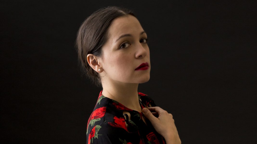 Natalia Lafourcade Descubre la trayectoria de Natalia Lafourcade, desde sus inicios en Veracruz hasta convertirse en una de las artistas más influyentes de la música latina.