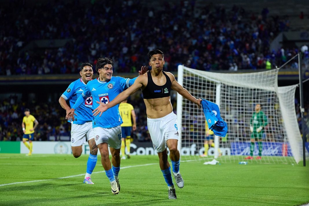 Cruz Azul vence al América y avanza a semis en Concachampions