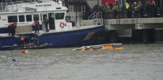 Helicóptero se estrella en el río Hudson: seis muertos