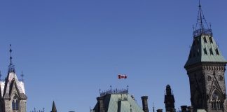 La lucha contra el cambio climático pierde peso en la campaña electoral canadiense