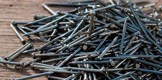 México impone arancel temporal a clavos de acero de China