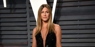 Un hombre estrella su automóvil contra la casa de Jennifer Aniston