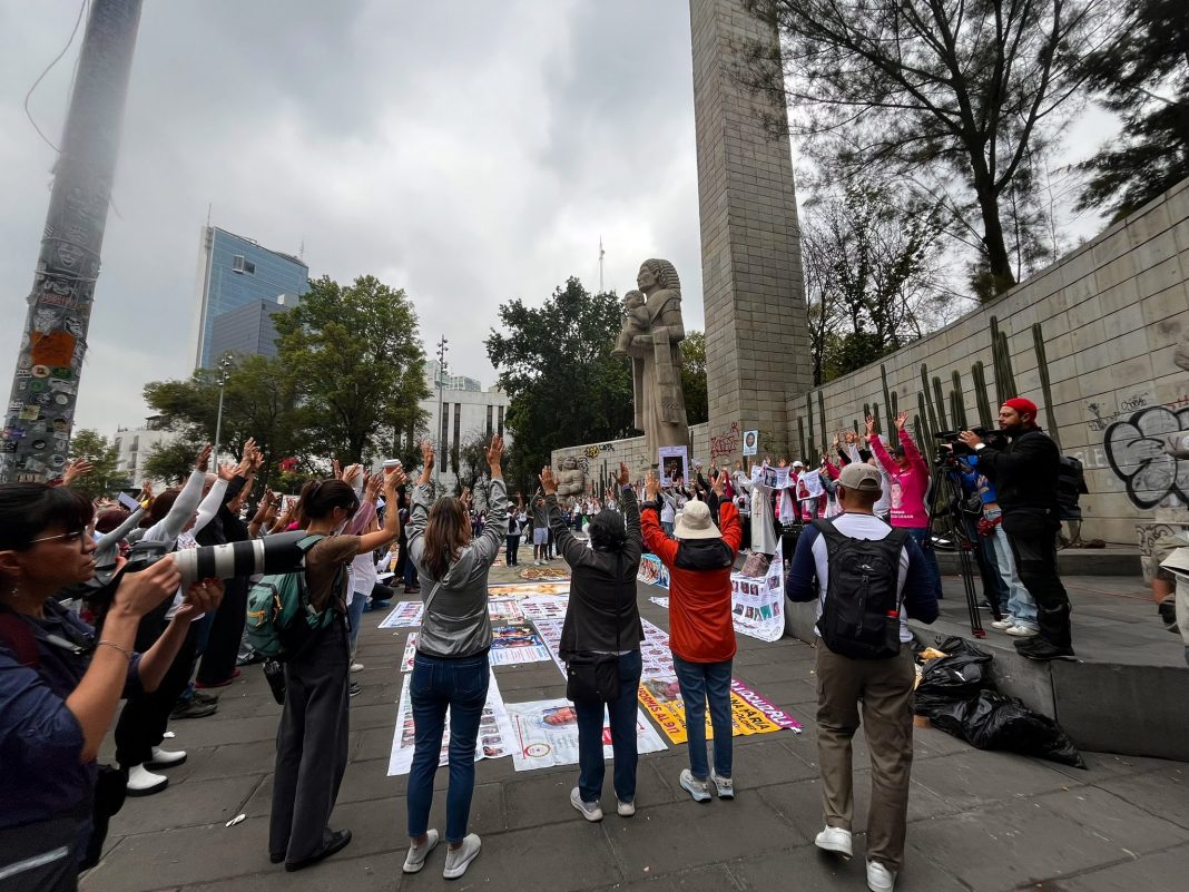 Madres buscadoras conmemoran el 10 de mayo con memorial