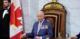 Rey Carlos III sugiere postura de la Corona ante posible guerra mundial Rey Carlos III sugiere postura de la Corona ante posible guerra mundial
