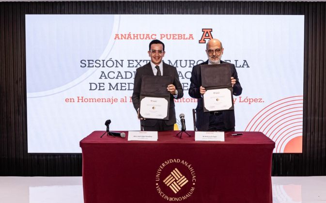 An&aacute;huac Puebla hizo historia al firmar convenio con la Academia Nacional de Medicina de M&eacute;xico